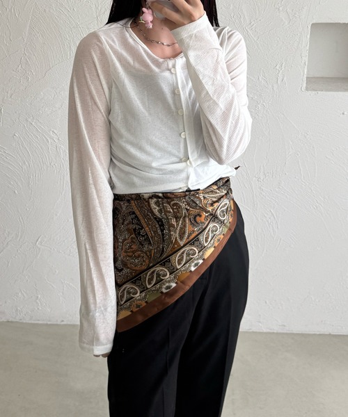 kutir（クティール）の「kutirlune／ペイズリースカーフ2（バンダナ/スカーフ・レディース・ブラウン・FREE）」の4枚目の写真