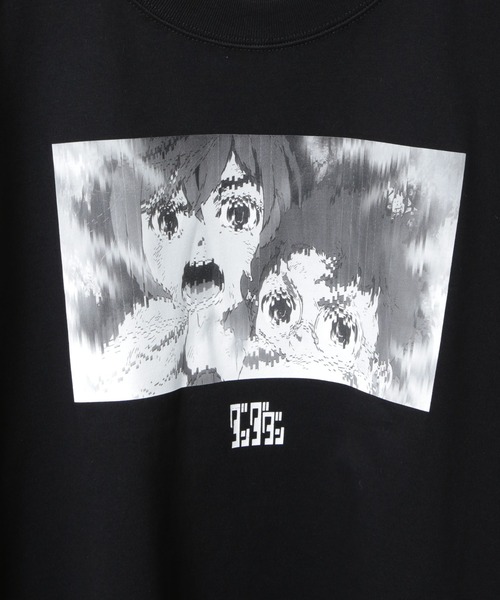 NANO universe(ナノユニバース)の「「ダンダダン | Kosuke Kawamura」オカルン×モモver(Tシャツ/カットソー・メンズ・ホワイト/ブラック・L/M)」の4枚目の写真