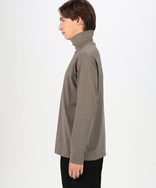 TOMORROWLAND (トゥモローランド)の「60/3スビンコットン タートルネック ロングスリーブカットソー(Tシャツ/カットソー・メンズ・ホワイト/ライトブラウン/チャコールグレー/ブルー・M/S/L)」の6枚目の写真