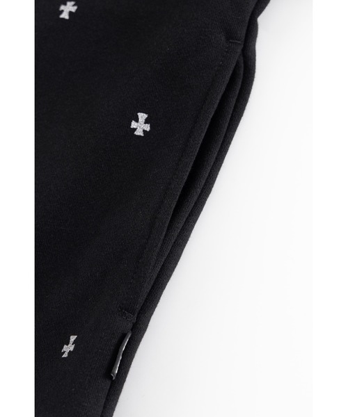 UNKNOWN LONDON(アンノウン・ロンドン)の「スエットパンツ|Tiny Cross Glitter Sweat Pants|Unknown London(スウェットパンツ・メンズ・シルバーグレー/ブラック・SMALL/MEDIUM/LARGE/X-LARGE)」の13枚目の写真