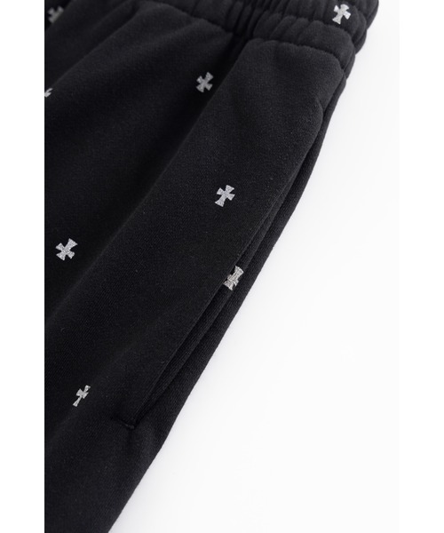 UNKNOWN LONDON(アンノウン・ロンドン)の「スエットパンツ|Tiny Cross Glitter Sweat Pants|Unknown London(スウェットパンツ・メンズ・シルバーグレー/ブラック・SMALL/MEDIUM/LARGE/X-LARGE)」の15枚目の写真
