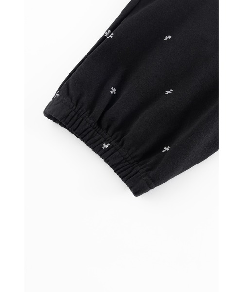 UNKNOWN LONDON(アンノウン・ロンドン)の「スエットパンツ|Tiny Cross Glitter Sweat Pants|Unknown London(スウェットパンツ・メンズ・シルバーグレー/ブラック・SMALL/MEDIUM/LARGE/X-LARGE)」の17枚目の写真