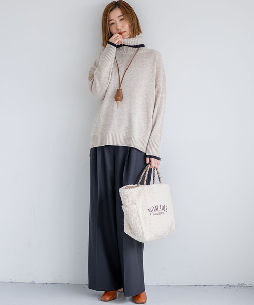 23区 S(ニジュウサンクチイサイサイズ)の「ウールカシミヤ コンビカラー オフタートル ニット(ニット/セーター・レディース・ベージュ系/ライトグレー系/ネイビー系・32)」の9枚目の写真