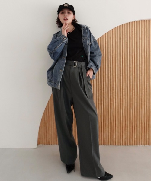 callautia（カラウティア）の「ベルト付きダブルタックワイドパンツ（スラックス・レディース・ブラック/チャコール/ベージュ・SMALL/MEDIUM/LARGE）」の2枚目の写真