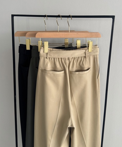 callautia（カラウティア）の「ベルト付きダブルタックワイドパンツ（スラックス・レディース・ブラック/チャコール/ベージュ・SMALL/MEDIUM/LARGE）」の19枚目の写真