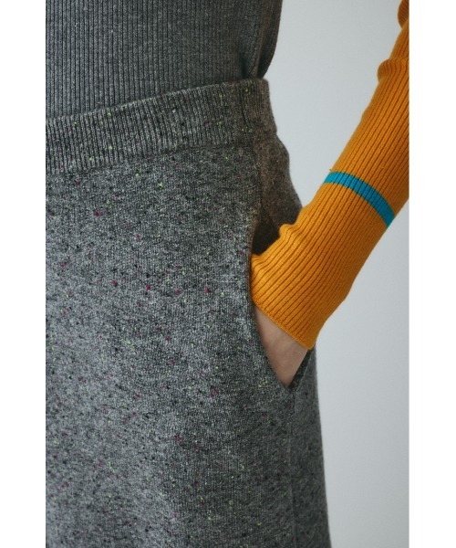 HeRIN.CYE（ヘリンドットサイ）の「Nep cocoon knit pants　　ネップコクーンニットパンツ（その他パンツ・レディース・ネイビー/ブラウン/グレー・36/38）」の4枚目の写真