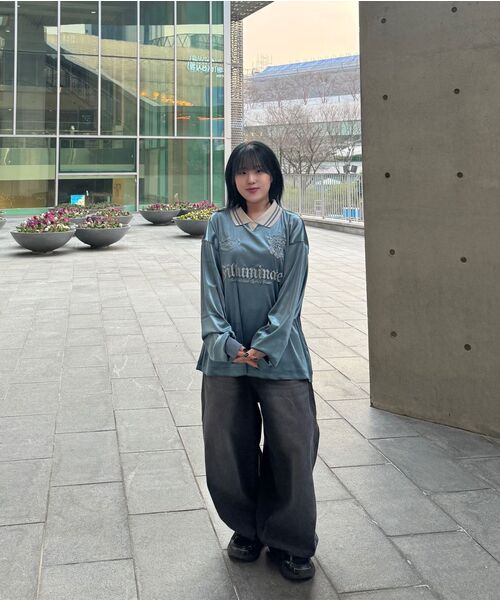 F.ILLUMINATE(フィルミネイト)の「ベルベットカラー ロングスリーブ-スカイブルー(ポロシャツ・レディース・その他・SMALL/MEDIUM/LARGE)」の2枚目の写真
