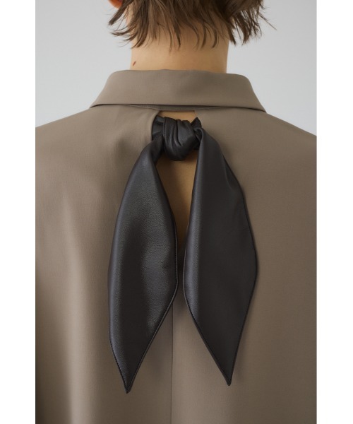 RIM.ARK(リムアーク)の「Synthetic leather tie SH シンセティックレザータイシャツ(シャツ/ブラウス・レディース・ライトブラウン/ブラック・FREE)」の21枚目の写真