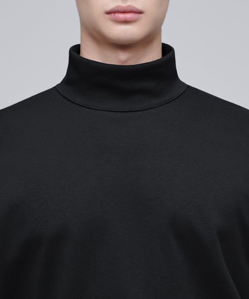 MUSINSA STANDARD（ムシンサスタンダード）の「リラックスドタートルネック長袖Tシャツ[ブラック]（Tシャツ/カットソー・メンズ・その他・SMALL/MEDIUM/LARGE/X-LARGE/XX-LARGE/XXX-LARGE）」の5枚目の写真
