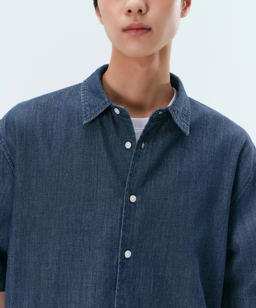 MUSINSA STANDARD（ムシンサスタンダード）の「リラックスド半袖デニムシャツ[インディゴ]（シャツ/ブラウス・メンズ・その他・SMALL/MEDIUM/LARGE/X-LARGE/XX-LARGE）」の4枚目の写真
