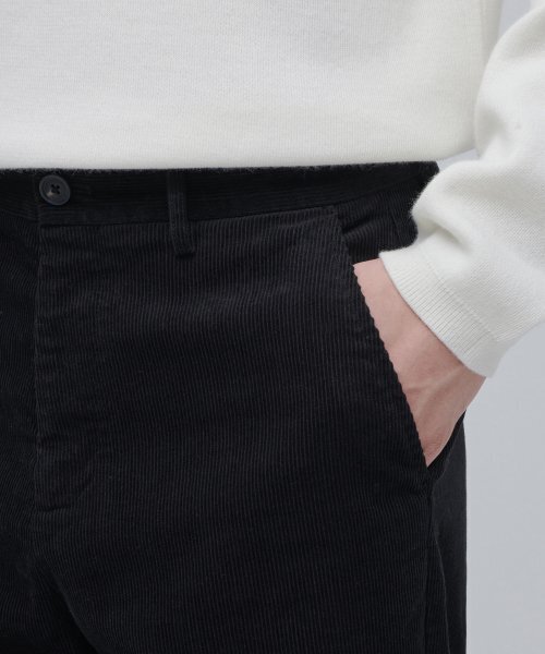 MUSINSA STANDARD（ムシンサスタンダード）の「レギュラーフィットコーデュロイパンツ[ブラック]（その他パンツ・メンズ・その他・38/26/27/28/29/36/34/32/30/31/33）」の5枚目の写真
