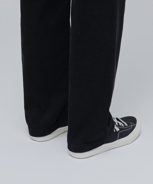MUSINSA STANDARD（ムシンサスタンダード）の「レギュラーフィットコーデュロイパンツ[ブラック]（その他パンツ・メンズ・その他・38/26/27/28/29/36/34/32/30/31/33）」の7枚目の写真