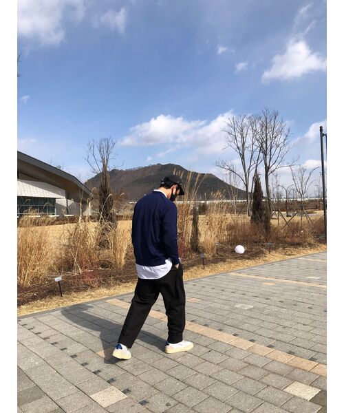 MUSINSA STANDARD（ムシンサスタンダード）の「レギュラーフィットコーデュロイパンツ[ブラック]（その他パンツ・メンズ・その他・38/26/27/28/29/36/34/32/30/31/33）」の16枚目の写真