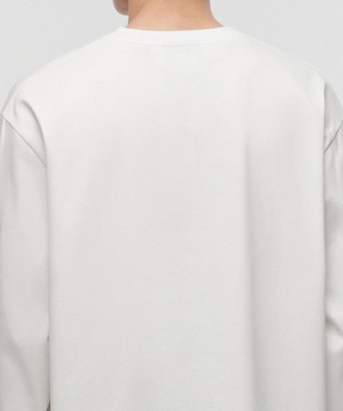 MUSINSA STANDARD（ムシンサスタンダード）の「シルケットリラックスクルーネック長袖Tシャツ[クリーム]（Tシャツ/カットソー・メンズ・その他・SMALL/MEDIUM）」の4枚目の写真