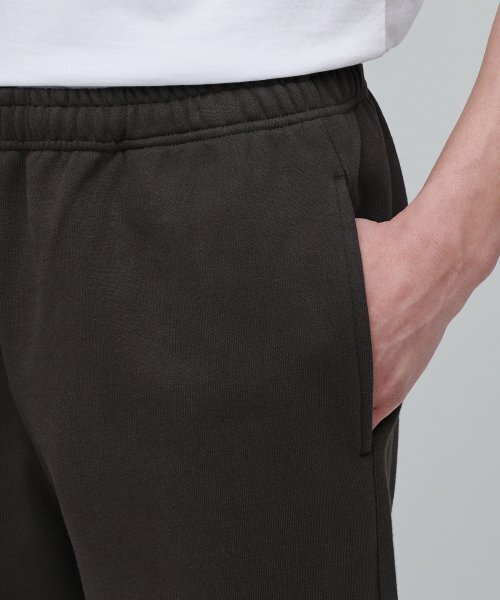 MUSINSA STANDARD（ムシンサスタンダード）の「ヘビーウェイトスウェットパンツ[ダークブラウン]（スウェットパンツ・メンズ・その他・SMALL）」の4枚目の写真