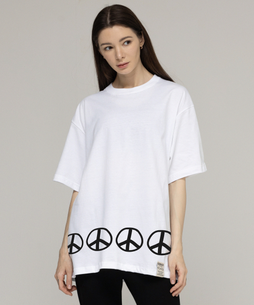 GRAVER（グレーバー）の「[ユニセックス]バトムピース半袖Tシャツ_ホワイト（Tシャツ/カットソー・レディース・ホワイト・X-LARGE/SMALL/MEDIUM/LARGE）」の2枚目の写真