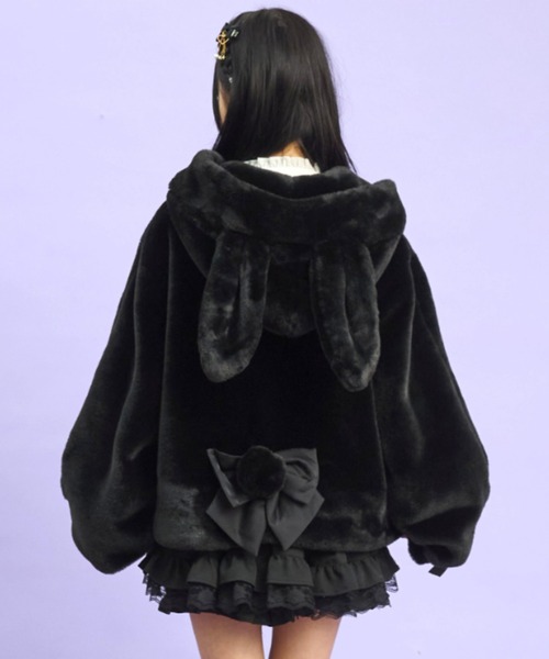 Secret Honey(シークレットハニー)の「うさ耳ショートファーコート(その他アウター・レディース・オフホワイト/ブラック・MEDIUM)」の10枚目の写真