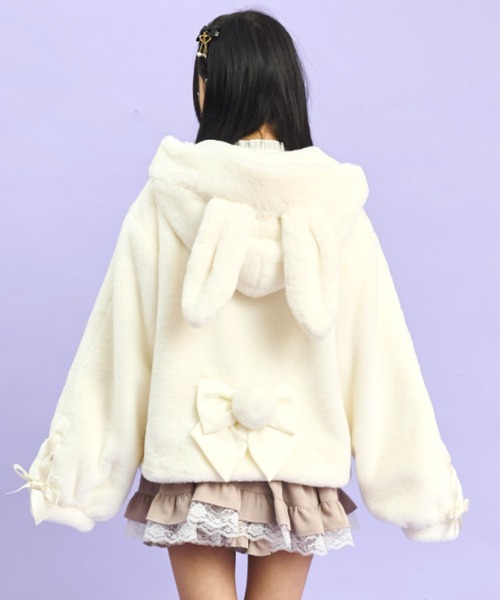 Secret Honey(シークレットハニー)の「うさ耳ショートファーコート(その他アウター・レディース・オフホワイト/ブラック・MEDIUM)」の7枚目の写真