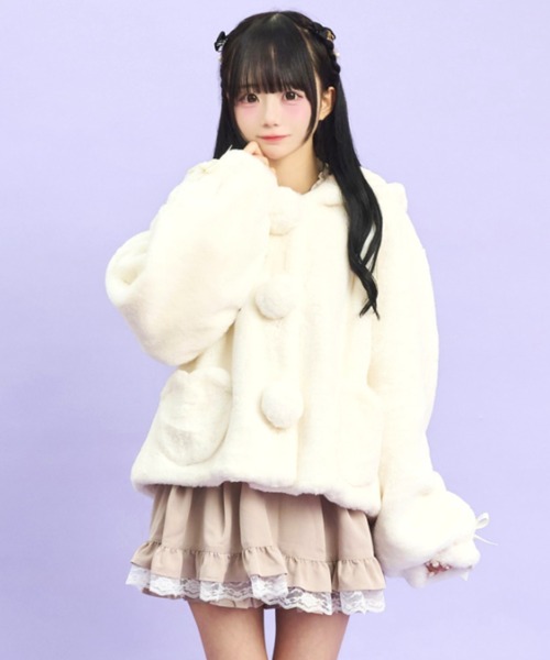 Secret Honey(シークレットハニー)の「うさ耳ショートファーコート(その他アウター・レディース・オフホワイト/ブラック・MEDIUM)」の5枚目の写真