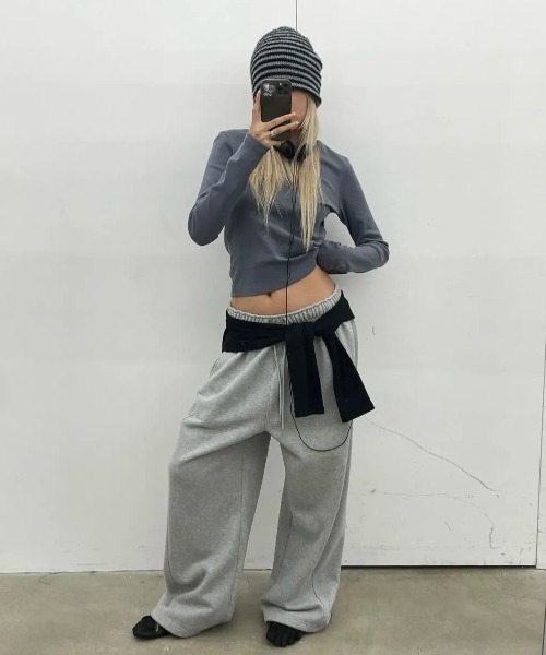 BLACKUP（ブラックアップ）の「[B-BASIC] スタンダード起毛ラウンド長袖Tシャツ（Tシャツ/カットソー・レディース・ブルー/ブラック/アイボリー・MEDIUM/SMALL）」の9枚目の写真