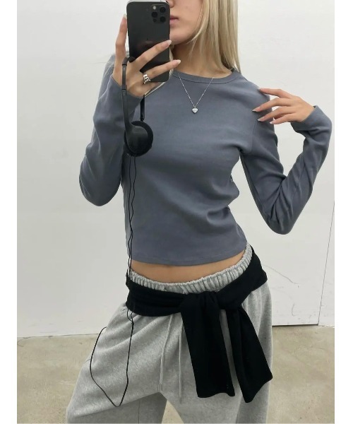 BLACKUP（ブラックアップ）の「[B-BASIC] スタンダード起毛ラウンド長袖Tシャツ（Tシャツ/カットソー・レディース・ブルー/ブラック/アイボリー・MEDIUM/SMALL）」の10枚目の写真