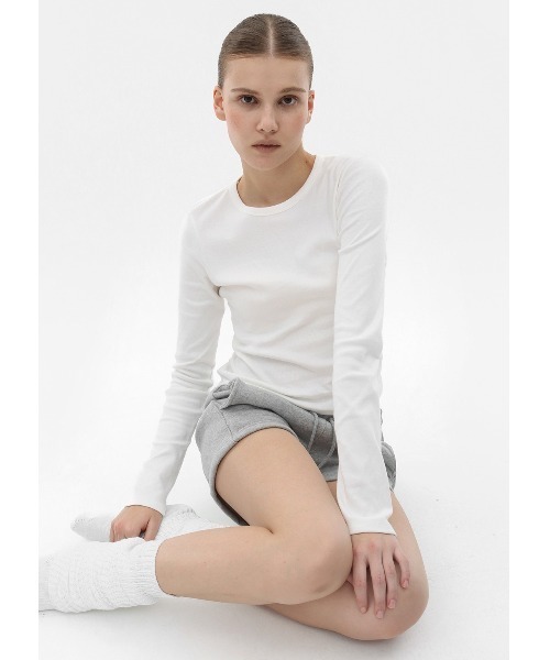 BLACKUP（ブラックアップ）の「[B-BASIC] スタンダード起毛ラウンド長袖Tシャツ（Tシャツ/カットソー・レディース・ブルー/ブラック/アイボリー・MEDIUM/SMALL）」の11枚目の写真