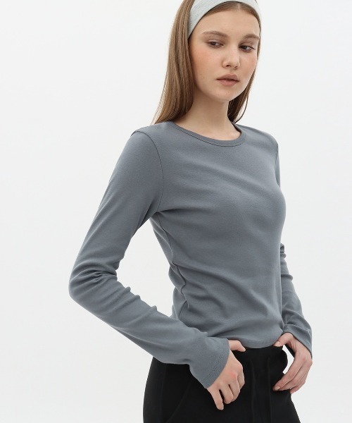 BLACKUP（ブラックアップ）の「[B-BASIC] スタンダード起毛ラウンド長袖Tシャツ（Tシャツ/カットソー・レディース・ブルー/ブラック/アイボリー・MEDIUM/SMALL）」の16枚目の写真