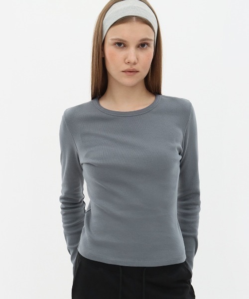 BLACKUP（ブラックアップ）の「[B-BASIC] スタンダード起毛ラウンド長袖Tシャツ（Tシャツ/カットソー・レディース・ブルー/ブラック/アイボリー・MEDIUM/SMALL）」の17枚目の写真