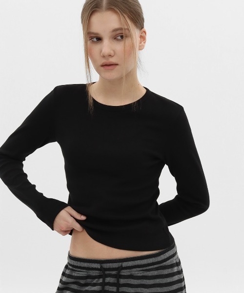 BLACKUP（ブラックアップ）の「[B-BASIC] スタンダード起毛ラウンド長袖Tシャツ（Tシャツ/カットソー・レディース・ブルー/ブラック/アイボリー・MEDIUM/SMALL）」の20枚目の写真