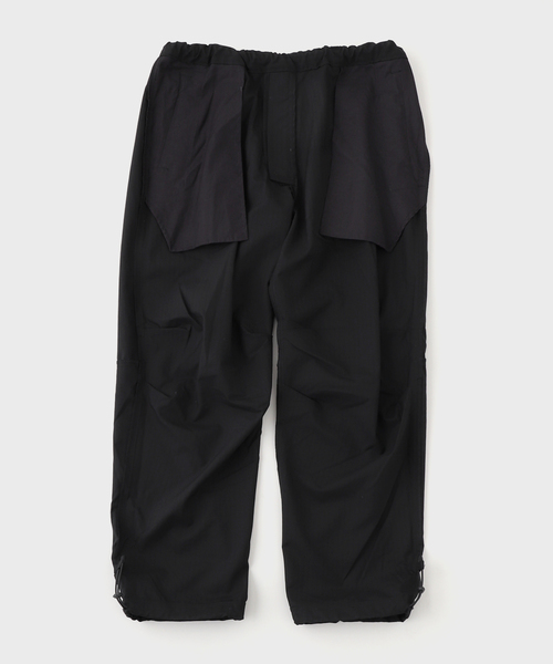 EDIFICE（エディフィス）の「MARKAWARE (マーカウェア) TRACK PANTS（スラックス・メンズ・ブラック・2/3）」の3枚目の写真