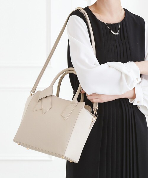 grove(グローブ)の「【人間工学】ノットハンドル2WAYトート(トートバッグ・レディース・ブラック/ナチュラル/ライトグレー系4/サックスブルー系4・00)」の3枚目の写真