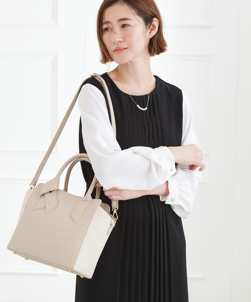 grove(グローブ)の「【人間工学】ノットハンドル2WAYトート(トートバッグ・レディース・ブラック/ナチュラル/ライトグレー系4/サックスブルー系4・00)」の9枚目の写真