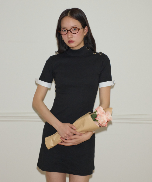 SALON DE YOHN(サロンドヨーン)の「Button Point Short Sleeve Mini Dress_ Black(ワンピース・レディース・その他・SMALL/MEDIUM)」の3枚目の写真