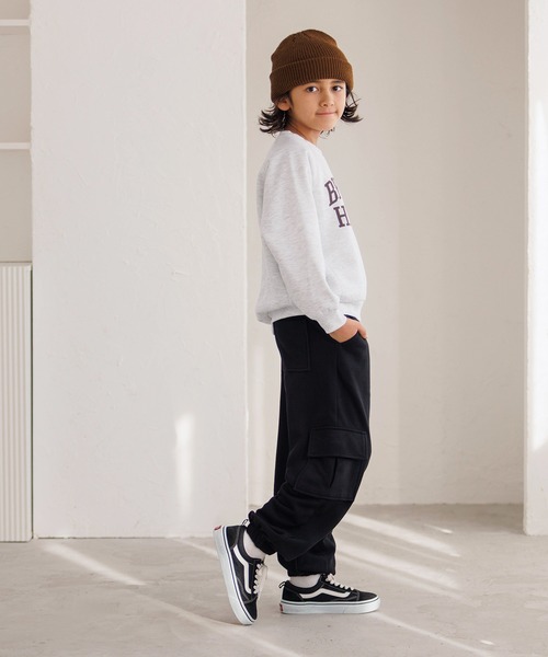 coca(coca)(コカ)の「【WEB限定セール】キッズ 親子お揃い裏起毛ラグランロゴスウェット(スウェット・キッズ・ブルー/ライトグレー/ホワイト/チャコール・120/130/140/150)」の11枚目の写真