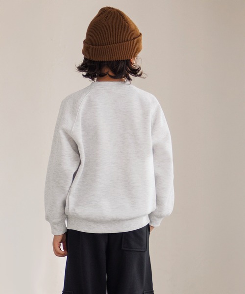 coca(coca)(コカ)の「【WEB限定セール】キッズ 親子お揃い裏起毛ラグランロゴスウェット(スウェット・キッズ・ブルー/ライトグレー/ホワイト/チャコール・120/130/140/150)」の12枚目の写真
