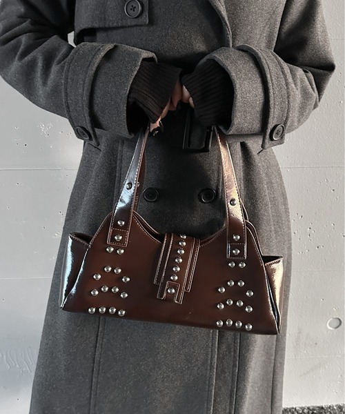 LVEU.（ラブユ.）の「【LVEU.】スタッズデザインハンドバッグ / バッグ BAG 鞄 ハンドバッグ スタッズ 横長 合皮 合成皮革 ブラック ブラウン ZOZOTOWN限定（ハンドバッグ・レディース・ブラウン/ブラック・FREE）」の21枚目の写真