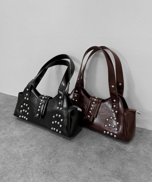 LVEU.（ラブユ.）の「【LVEU.】スタッズデザインハンドバッグ / バッグ BAG 鞄 ハンドバッグ スタッズ 横長 合皮 合成皮革 ブラック ブラウン ZOZOTOWN限定（ハンドバッグ・レディース・ブラウン/ブラック・FREE）」の9枚目の写真