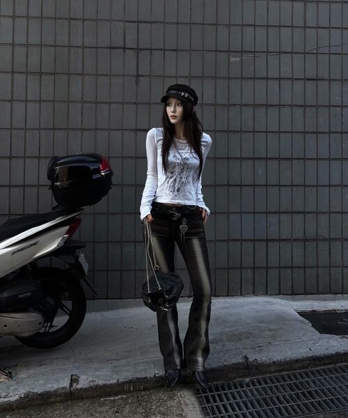 DARLING, YOU'RE BAD(ダーリンユーアーバッド)の「CORSET HIGHLIGHT BOOTS CUT DENIM #NOIR(デニムパンツ・レディース・その他・SMALL/MEDIUM)」の10枚目の写真