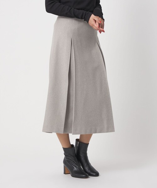 A DAY IN THE LIFE UNITED ARROWS(アデイインザライフユナイテッドアローズ)の「ニットメルトン タック フレアスカート <A DAY IN THE LIFE>(スカート・レディース・ライトグレー/モカ/ブラック・36/38)」の4枚目の写真