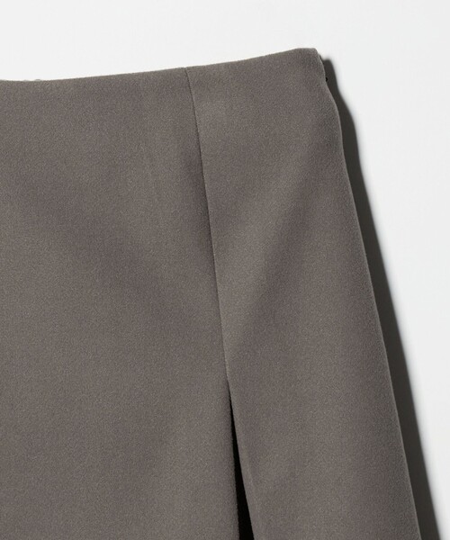 A DAY IN THE LIFE UNITED ARROWS(アデイインザライフユナイテッドアローズ)の「ニットメルトン タック フレアスカート <A DAY IN THE LIFE>(スカート・レディース・ライトグレー/モカ/ブラック・36/38)」の18枚目の写真