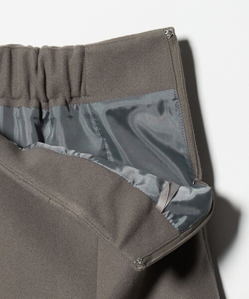 A DAY IN THE LIFE UNITED ARROWS(アデイインザライフユナイテッドアローズ)の「ニットメルトン タック フレアスカート <A DAY IN THE LIFE>(スカート・レディース・ライトグレー/モカ/ブラック・36/38)」の19枚目の写真
