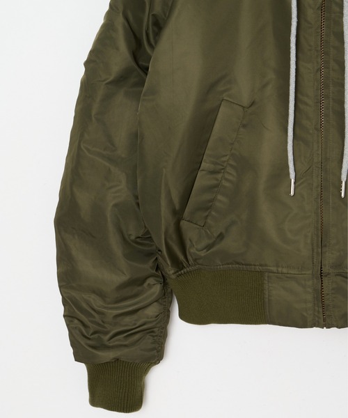 BEEDEN(ビーデン)の「OVER HOODED NYLON MA-1(MA-1・レディース・レッド/カーキ・FREE)」の15枚目の写真