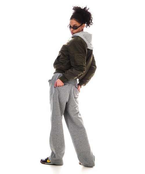 BEEDEN(ビーデン)の「OVER HOODED NYLON MA-1(MA-1・レディース・レッド/カーキ・FREE)」の22枚目の写真