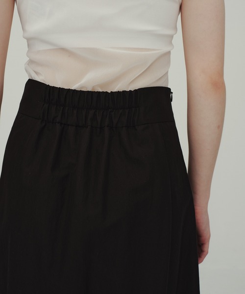 CITY TOKYO(シティトウキョウ)の「Coccon Frame Skirt/コクーンスカート(スカート・レディース・ホワイト/ブラック・1/2)」の3枚目の写真