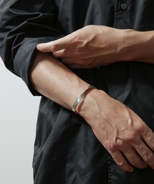 20/80】トゥエンティーエイティー/ STERLING SILVER TWIST BANGLE