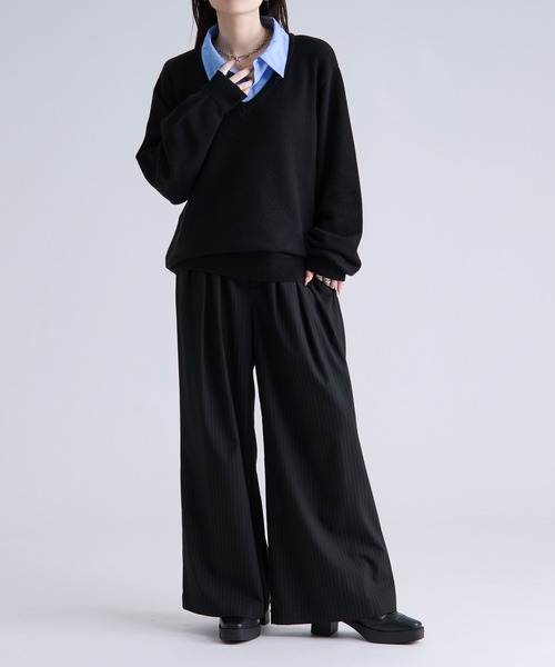 Ellno Loset(エルノロゼット)の「シャツレイヤードフウVニット(ニット/セーター・メンズ・ブラック/チャコール・SMALL/MEDIUM/LARGE)」の18枚目の写真