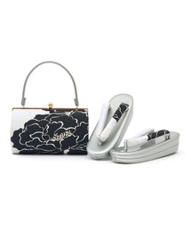 SOUBIEN（ソウビエン）の「帯生地を使用した豪華な草履バッグセット（和装小物・レディース）」