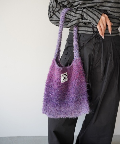 SANSeLF(サンセルフ)の「【SANSeLF】 モコモコグラデーションバッグ saa25a230(ハンドバッグ・レディース・オレンジ/ブルー・FREE)」の5枚目の写真