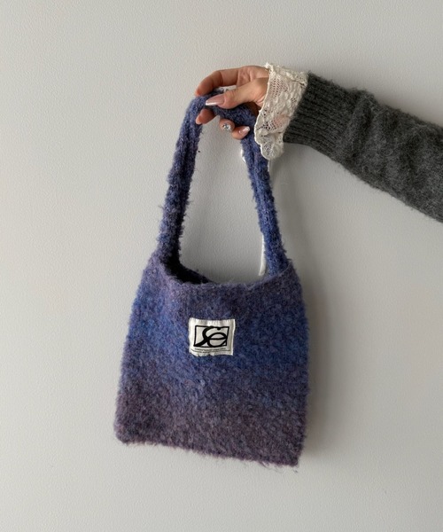 SANSeLF(サンセルフ)の「【SANSeLF】 モコモコグラデーションバッグ saa25a230(ハンドバッグ・レディース・オレンジ/ブルー・FREE)」の8枚目の写真