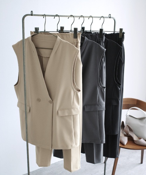 reca（レカ）の「ノーカラーベスト×テーパードパンツ2点セット（スーツセット・レディース・ブラック/ベージュ/グレー・M/S/XL/L）」の4枚目の写真
